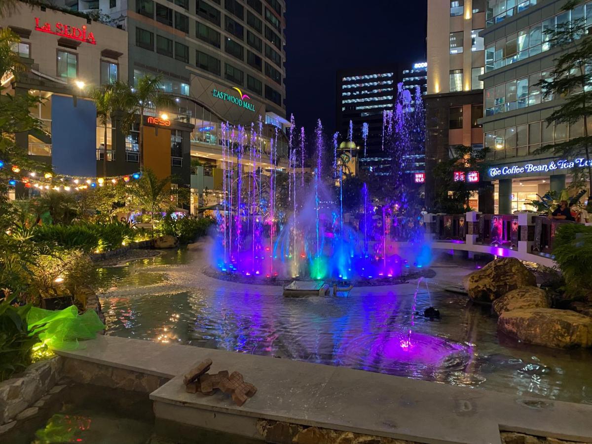Classy 2Br Suite At Eastwood City With Pool And City Skyline View 马尼拉 外观 照片