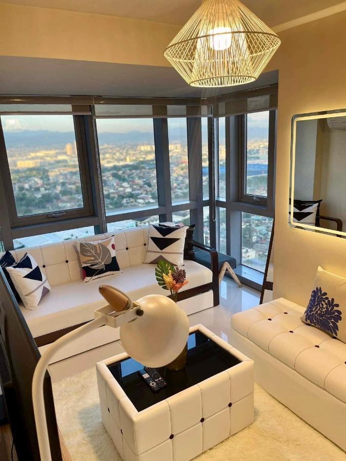 Classy 2Br Suite At Eastwood City With Pool And City Skyline View 马尼拉 外观 照片