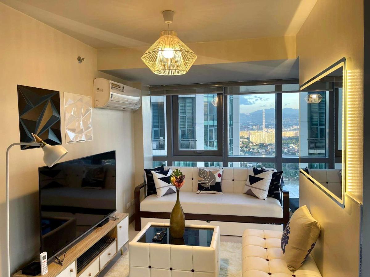 Classy 2Br Suite At Eastwood City With Pool And City Skyline View 马尼拉 外观 照片