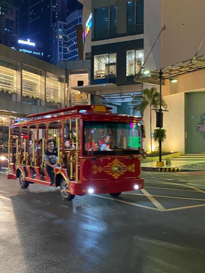 Classy 2Br Suite At Eastwood City With Pool And City Skyline View 马尼拉 外观 照片